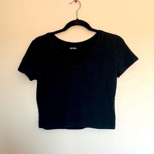 Wild cable black crop